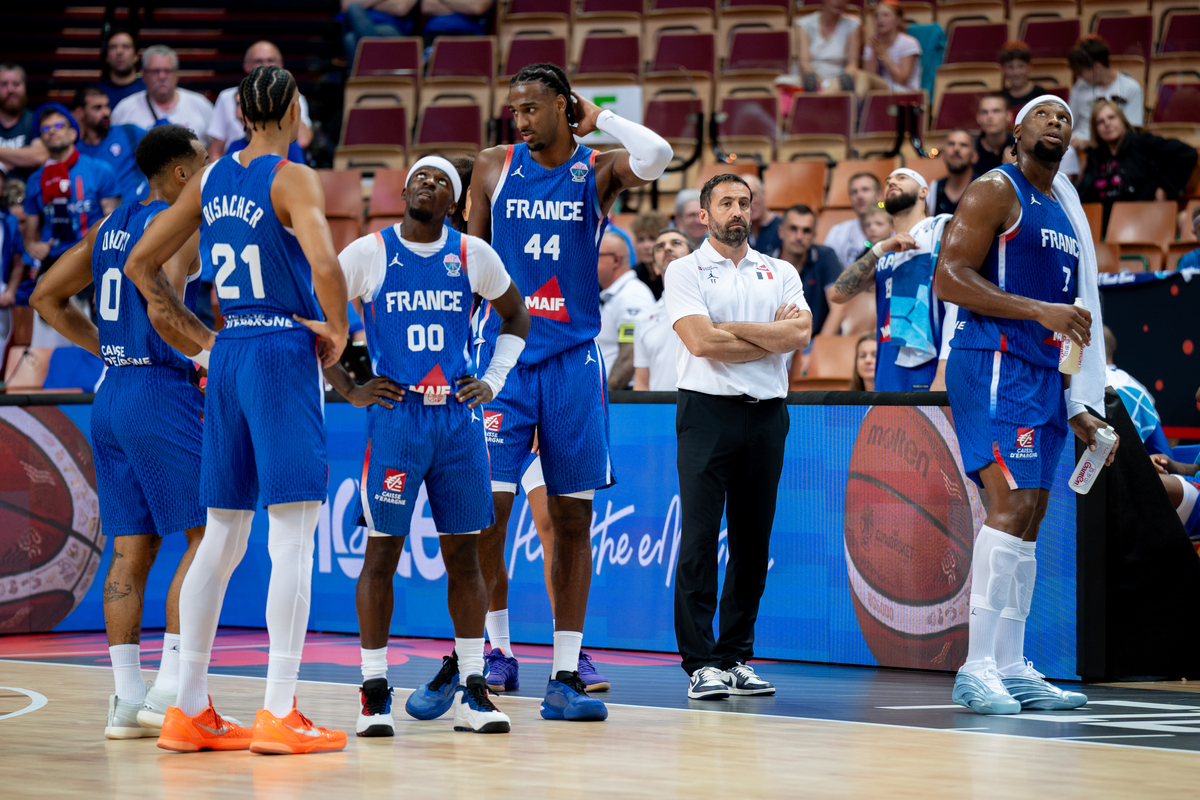 包含布鲁克林篮网冲刺阶段豪取连胜，志在法甲名次提升，媒体盛赞，阵容厚度经受考验的词条